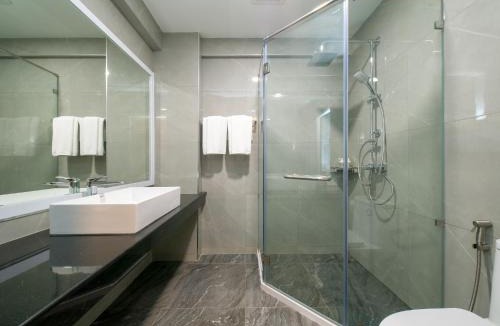 Si Racha Hotel | Eastpana Hotel - SHA Extra Plus