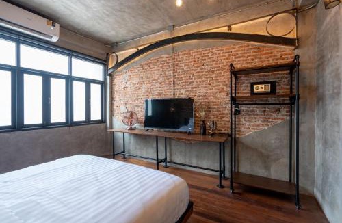 San Chao Pho Suea Hostel | House of Machine Boutique Hotel
