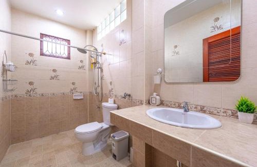 Karon House | Serenity Holiday Villa 1 D Karon Beach