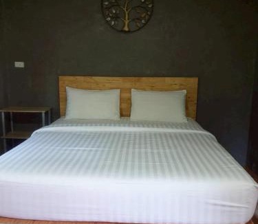 Uthai Thani House | Phawaeng Resort พะแวงรีสอร์ท
