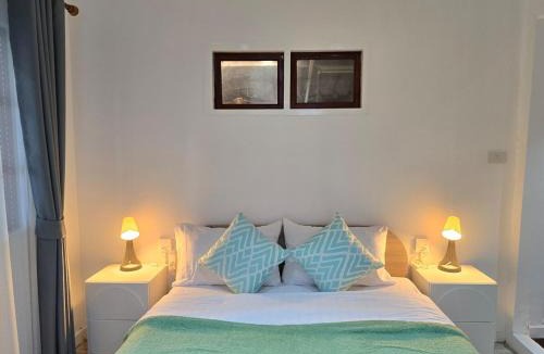 Chang Phueak Villa | J-O-Y Lanna Pool Villa Near Nimman 5 mins