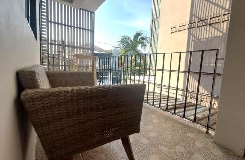 Dok Mai Hotel | Sukhum Suvarnabhumi Airport Guest House