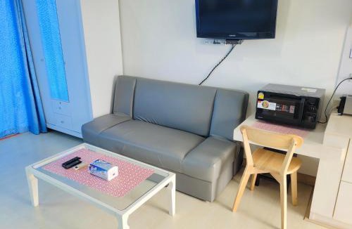 Ban Bang Saen Apartment | The Beach Bangsaen Condo 327-50