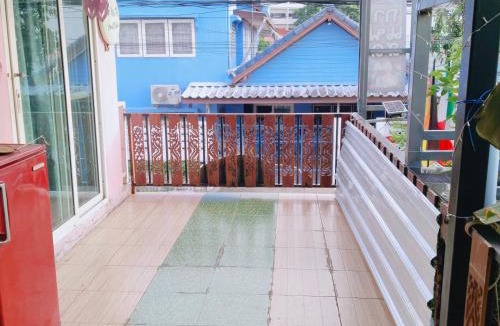 Don Muang House | Ban Kru Ae HomeHostel