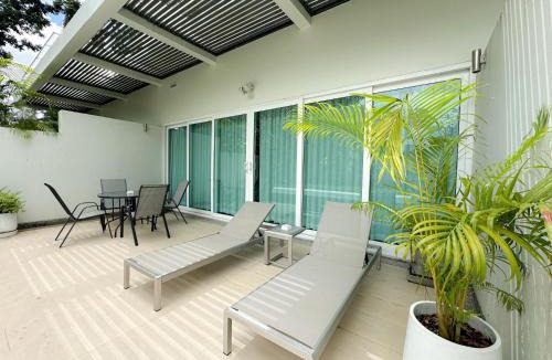Rawai Apartment | Olive 2 Beds Beachfront Condo Resort