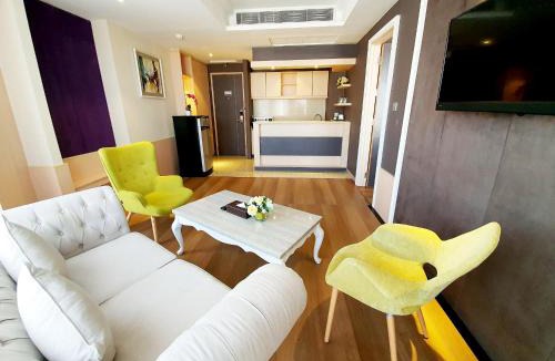 Chom Phon Hotel | The Bazaar Hotel Bangkok - MRT Lat Phrao Ratchadapisek