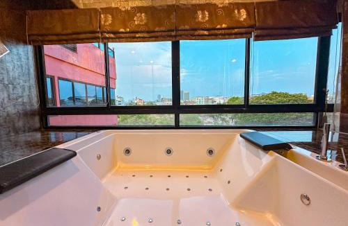 Bang Na Hotel | Thongtara House Boutique Srinakarin