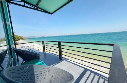 Rayong Hotel | C smile samed resort