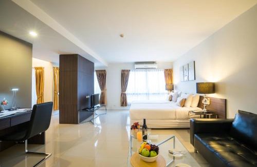 Bang Phlat Hotel | Beyond Suite