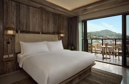 Nanai Road Hotel | Dinso Resort & Villas Phuket, Vignette Collection by IHG
