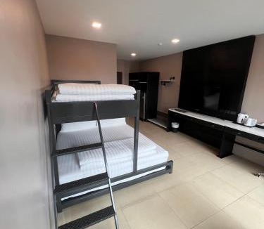 Arun Amarin Hotel | NORN Canalside Bangkok Hotel โรงแรมนอนริมคลอง