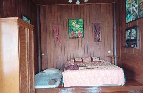 Nakhon Chai Si House | Hidden Holiday House