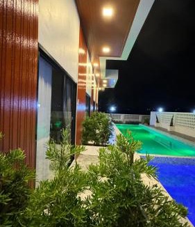 Pho Thong House | ดาด้าพูลวิลล่า
