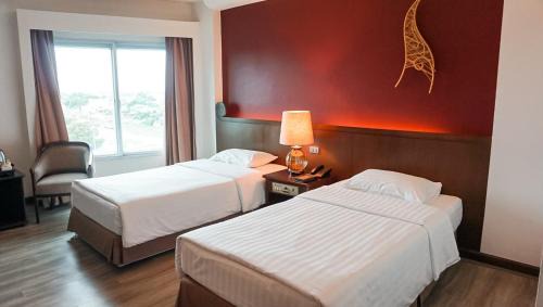 Samphao Lom Hotel | Krungsri River Hotel