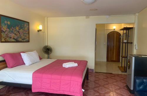 Saphli Hostel | Pirates Terrace โจรสลัด ชุมพร