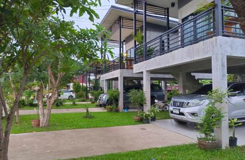 Uthai Thani House | บ้านแม่อุทัยธานี Baanmae Uthaithani