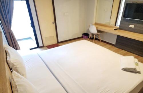 Minburi Hotel | Station 203 Hotel