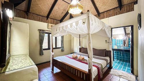 Mae Pim Resort | Villa Bali Eco Resort, Rayong