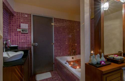 Thanon Phaya Thai Hotel | The Sukosol Hotel