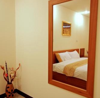 Racha Thewa Hotel | Rafael Hotel and Mansion Bangkok