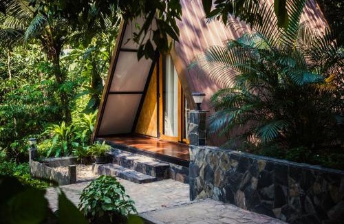 K. Wipawadi House | Oasis forest garden