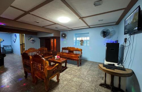Ratsada Villa | Phuket Pool Villa Sea view at town