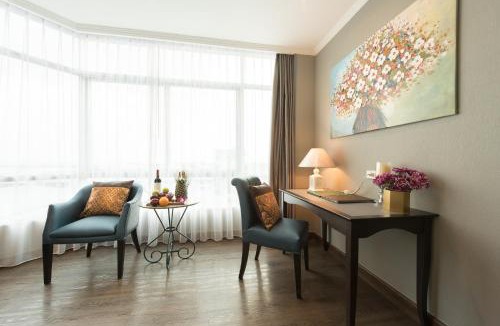 Racha Thewa Hotel | Siam Mandarina Hotel - Free BKK Airport Shuttle