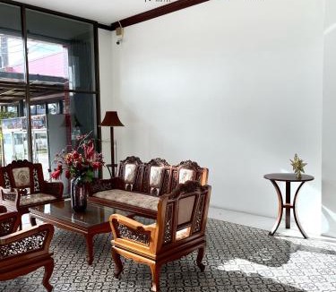 Singhanakhon Hotel | KHAO KIEOW Hotel โรงแรมเขาเขียว