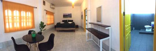 Thakhek House | Bamboo Hostel