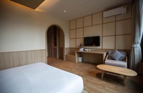 Phuket Hotel | The Arch Phuket Hotel