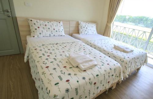 Khanong Phra Apartment | Baan Rub Lom by Jane