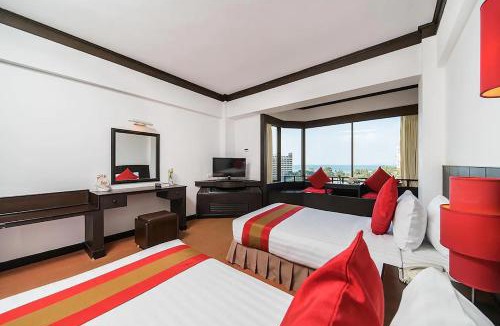 Pratumnak Hill Hotel | Mountain Beach Resort & Convention Center