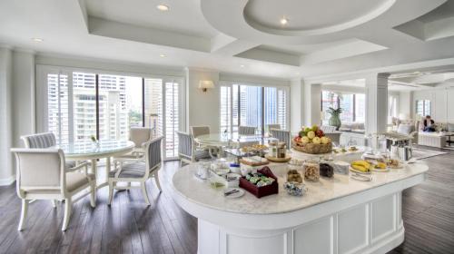 Ratchaprasong Hotel | Cape House Hotel, Bangkok