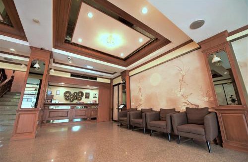 Chang Khlan Hotel | Hua Lin Inn
