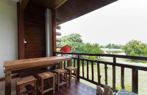 Khanong Phra Apartment | Golf View Suite Private Apartment Khao Yai