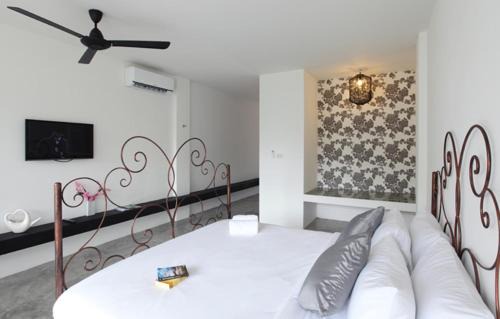 Cherngtalay Hotel | Surintra Boutique Resort