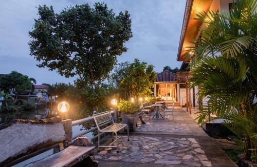 Bang Phra Hotel | BaanRimNam Resort Trat