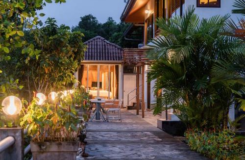 Bang Phra Hotel | BaanRimNam Resort Trat