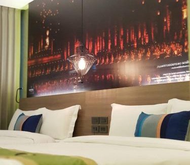 Ratchathewi Hotel | Bizotel Premier Hotel & Residence