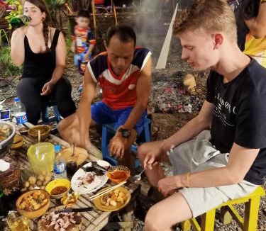 Phasi Charoen Hostel | Do Dee cafe