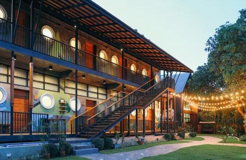 Chang Phueak Hotel | Yellow Pillow village