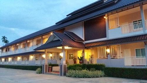 Chiang Kham Hotel | Chiangkham Grand Villa - SHA Certified