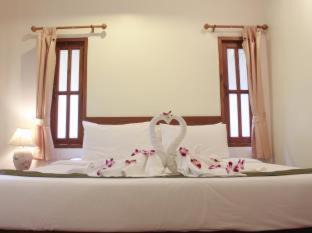 Cherngtalay Resort | Bangtao Village Resort - SHA