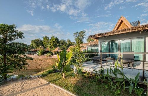 Vang Vieng Resort | The Sanctuary Nam Ngum Beach Resort