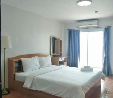 Saen Suk Hotel | Lomsabai Apartments