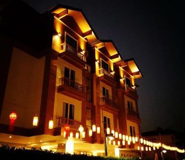 Thapae Hotel | The Signature Hotel @ Thapae