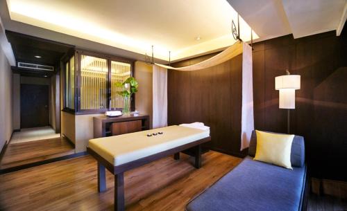 Rong Muang Hotel | Twin Towers Hotel