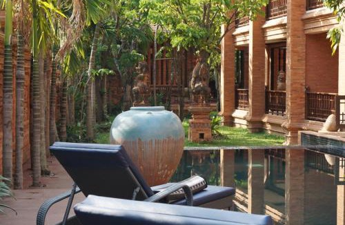 Old City Hotel | Phor Liang Meun Terracotta Arts