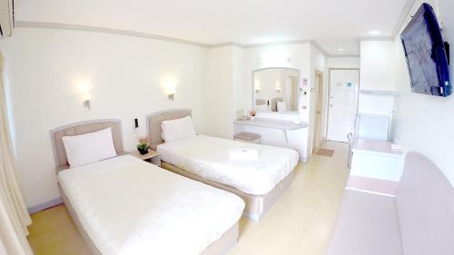 Nakhon Sawan Hotel | P.A. Place Hotel