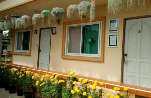 Phetchaburi Bed & Breakfast | 2N Guesthouse